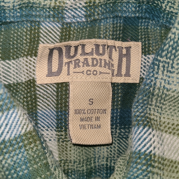 Duluth Trading Co Green and Blue Plaid Casual Button-Down Shirt - Picture 2 of 2